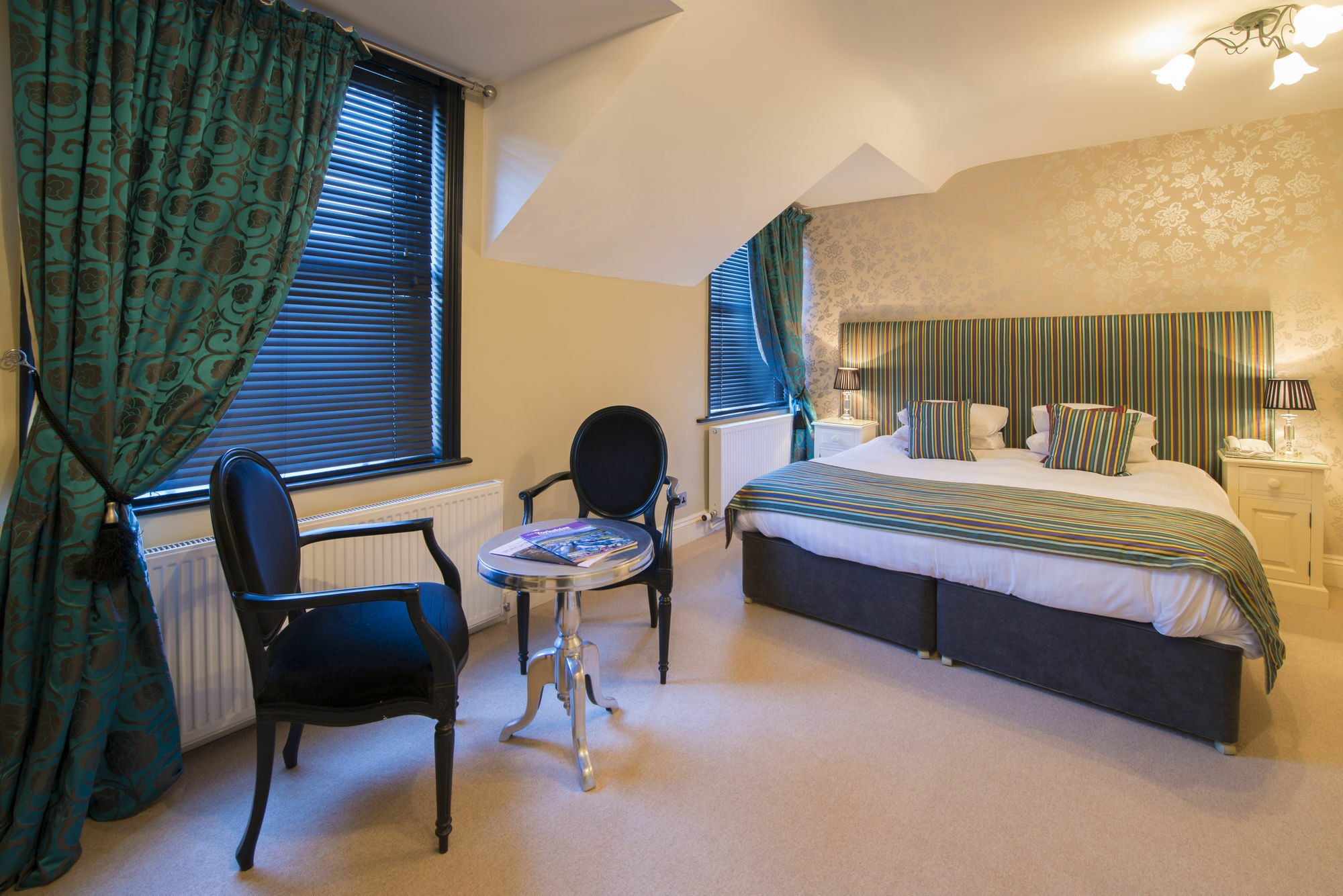 The Grafton Hotel Harrogate Eksteriør billede A bedroom at the hotel